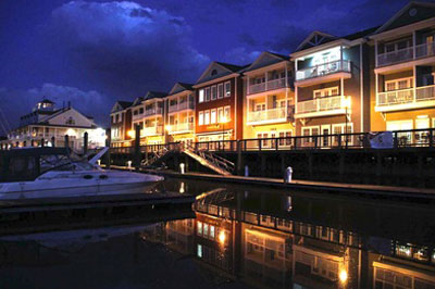 Smithfield Station Waterfront Inn, Restaurant & Marin