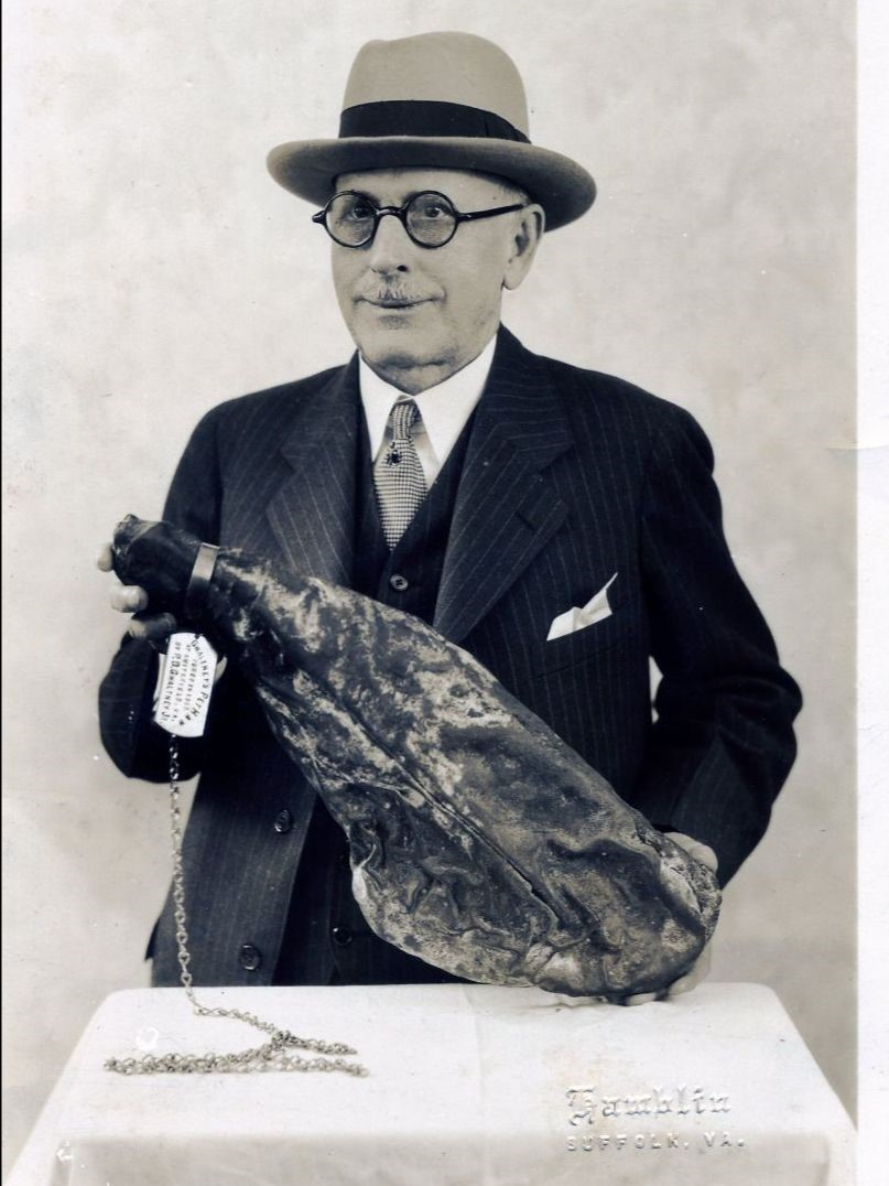 Hammy Birthday: The World’s Oldest Ham’s 124th Birthday